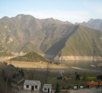 组织登山环保社团